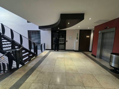 P-Grade Office To Let, 580 m² in Constantia Kloof, Roodepoort