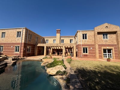 Office For Sale in Woodmead, Sandton - 1,598 m² GLA at R12,999,000