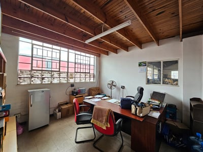 Industrial Property To Let: 615 m² in Elandsfontein, Germiston