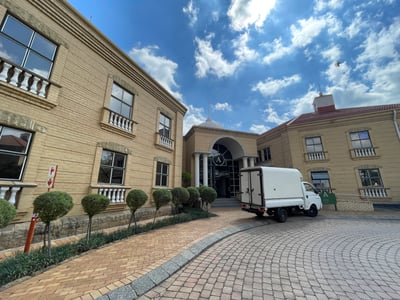 Office space of 290 m² To Let in Bryanston, Sandton, Gauteng