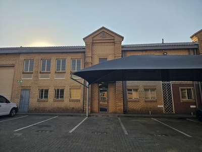 Well-Located 430m² Warehouse Within Linbro Business Park, with Easy Highway Access