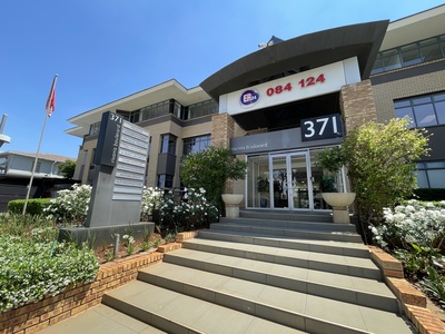 Office space To Let: 261 m² B-Grade office in Rivonia, Sandton, Gauteng
