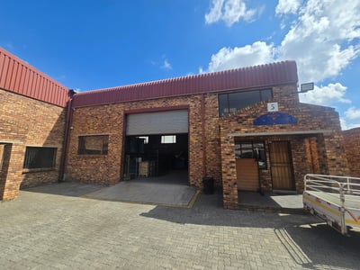 Industrial Property To Let: 550m² in Anderbolt, Boksburg, Gauteng