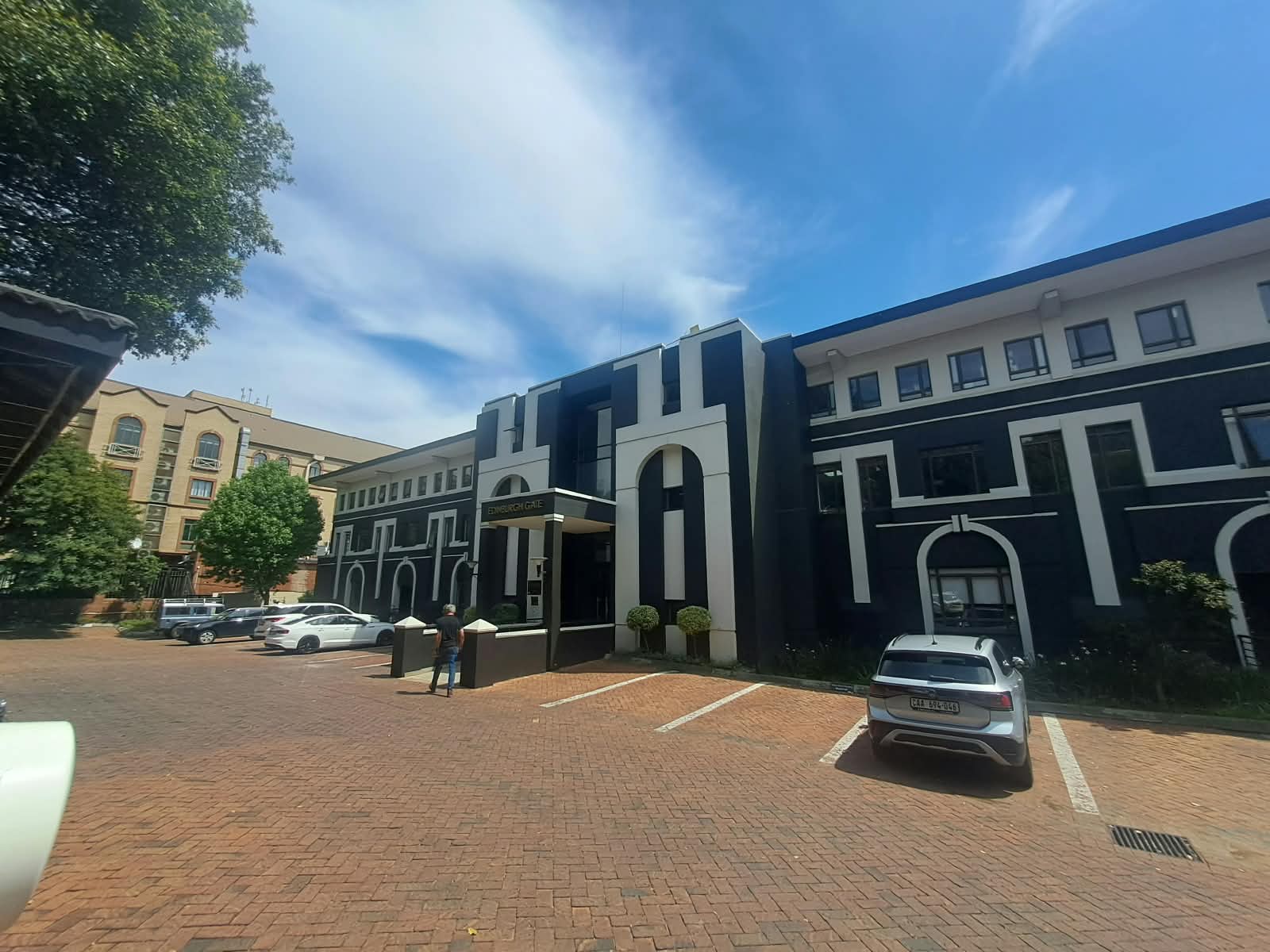 A-Grade Office Space To Let: 87 m² in Hyde Park, Sandton, Gauteng