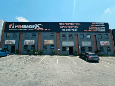 Industrial Warehouse To Let, 1,093 m² in Bromhof, Randburg, Gauteng