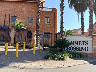 112M2 Mezzanine Office and Private Balcony Available to Let in Fourways
