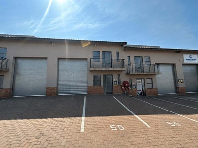 Industrial Property To Let: 146 m² in Barbeque Downs, Midrand, Gauteng